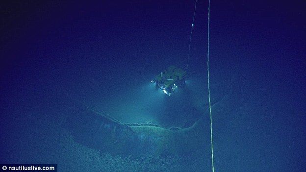 2014年，科学家利用远程遥控潜水机器人在墨西哥湾海底首次发现了一个巨大的“无底卤水池”。
